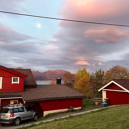 Line Pa Hauane1 Bed & Breakfast Volda Exterior photo