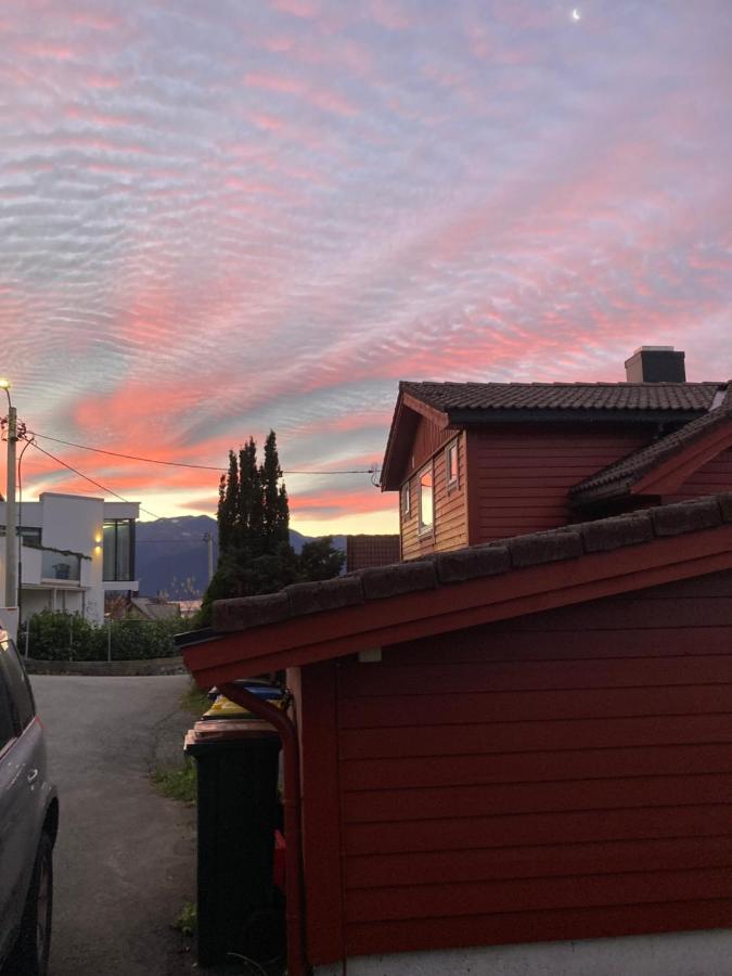 Line Pa Hauane1 Bed & Breakfast Volda Exterior photo