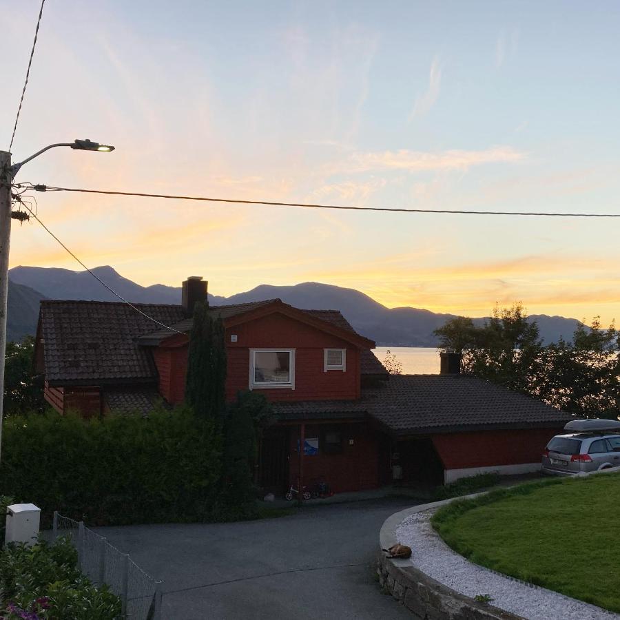 Line Pa Hauane1 Bed & Breakfast Volda Exterior photo