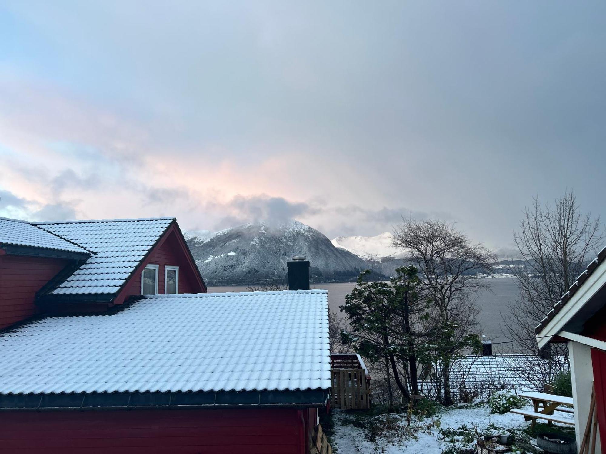 Line Pa Hauane1 Bed & Breakfast Volda Exterior photo
