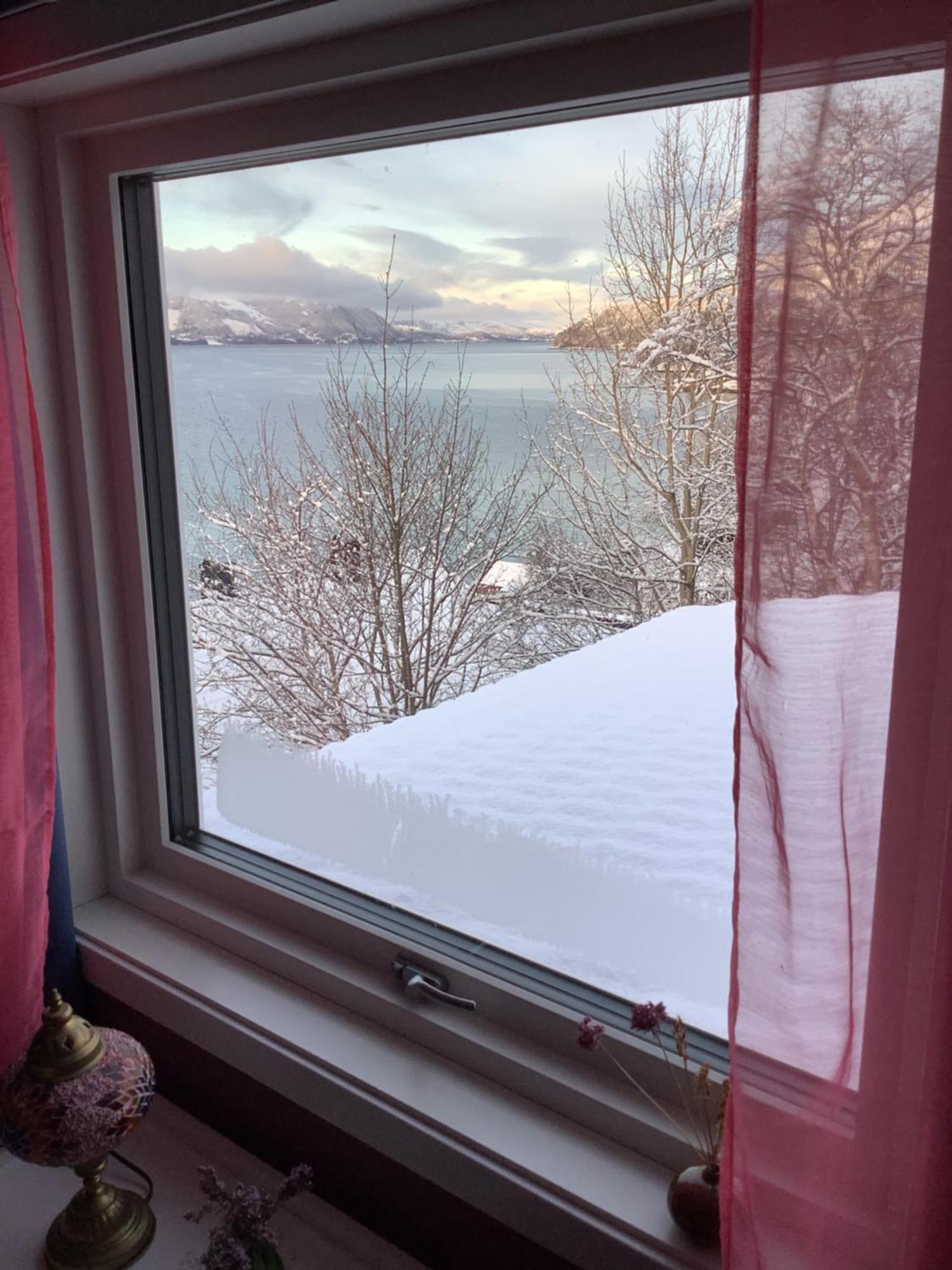 Line Pa Hauane1 Bed & Breakfast Volda Exterior photo